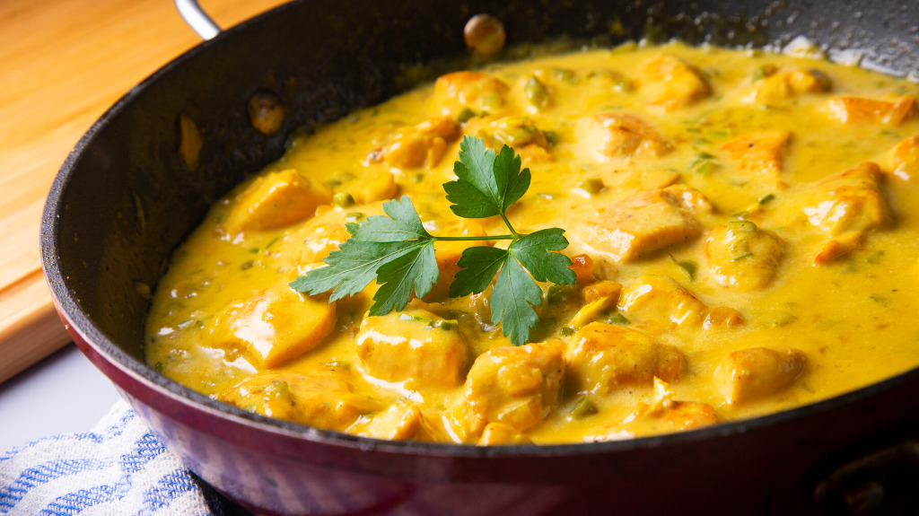 Receita de Frango ao Curry com Leite de Coco sem Lactose